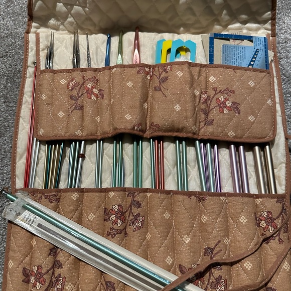 Brown Quilted Roll-Up Storage Organizer